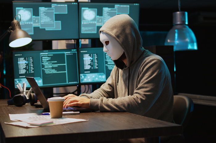 Protect your business Outsmart fraud before it hits! - LSP Canada